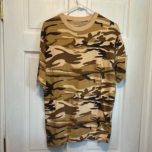 Finish Line Brown and Tan Camouflage Short Sleeve Tee